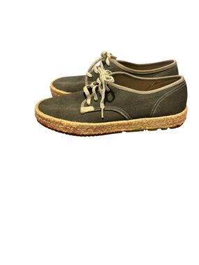 Canvas Espadrille Sneakers in Olive Green Size 11